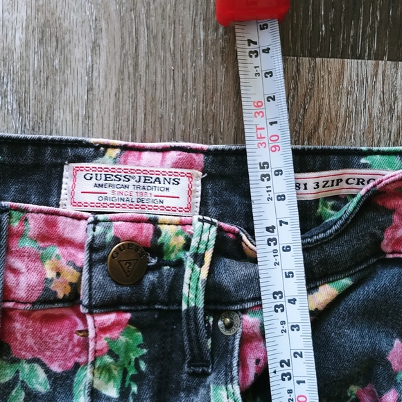 Guess Girls Floral Jeans. 3 Zip Crop Stretchy Denim Size 23 Jeans. Zips on Hems. - Picture 10 of 10